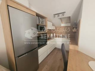 House with apartments, Sale, Vir, Vir