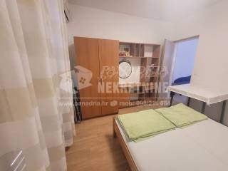 House with apartments, Sale, Vir, Vir