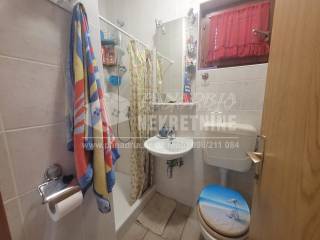 House with apartments, Sale, Vir, Vir