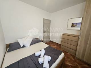 House with apartments, Sale, Vir, Vir