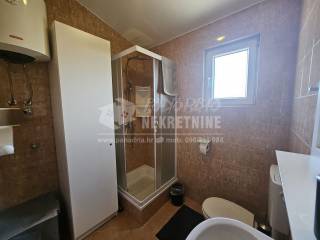 House with apartments, Sale, Vir, Vir