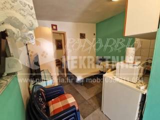House with apartments, Sale, Vir, Vir