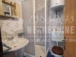 House with apartments, Sale, Vir, Vir
