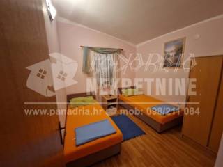 House with apartments, Sale, Vir, Vir