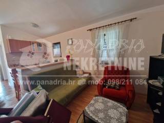 House with apartments, Sale, Vir, Vir