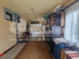 House with apartments, Sale, Vir, Vir