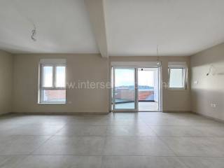 Flat in a building, Sale, Šibenik - Okolica, Brodarica