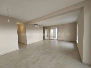 Flat in a building, Sale, Šibenik - Okolica, Brodarica
