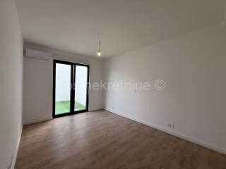 Stan u zgradi, Prodaja, Marina, Marina