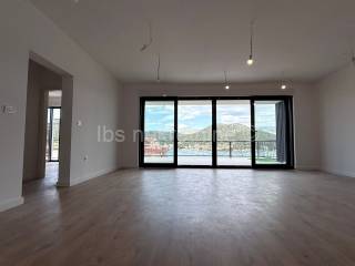 Stan u zgradi, Prodaja, Marina, Marina