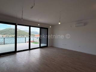 Stan u zgradi, Prodaja, Marina, Marina