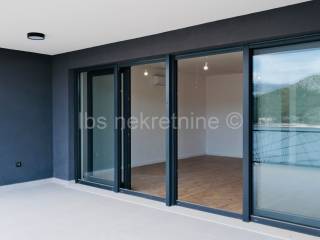 Stan u zgradi, Prodaja, Marina, Marina