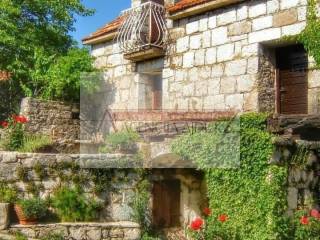 House, Sale, Lovreć