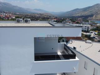 Apartment with a garden, Sale, Šibenik - Okolica, Grebaštica