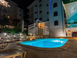 Luxury villa, Sale, Okrug, Okrug Gornji