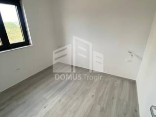 Flat in a new building, Sale, Okrug, Okrug Gornji