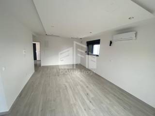 Flat in a new building, Sale, Okrug, Okrug Gornji