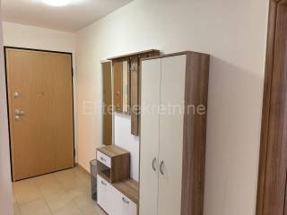 Flat in a building, Sale, Pula, Pula