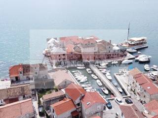 Stone house, Sale, Kaštela, Kaštel Gomilica