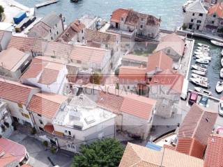 Stone house, Sale, Kaštela, Kaštel Gomilica