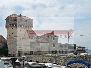 Stone house, Sale, Kaštela, Kaštel Gomilica