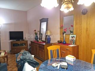 Flat in a building, Sale, Split, Split