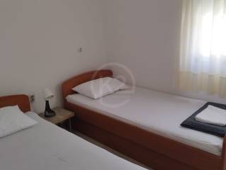 Flat in a building, Sale, Karlobag, Cesarica