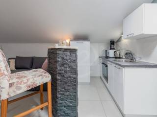 Flat in a building, Sale, Karlobag, Cesarica
