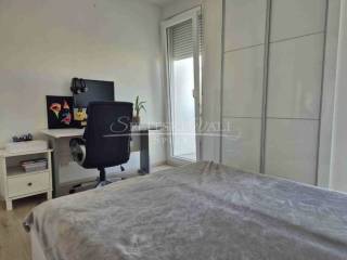 Flat in a building, Sale, Split, Split