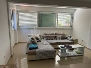 Flat in a building, Sale, Rab, Palit