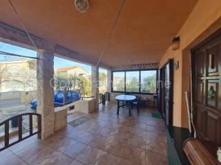 House by the sea, Sale, Vir, Vir