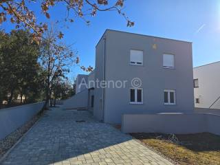 Apartment with a garden, Sale, Nin, Zaton