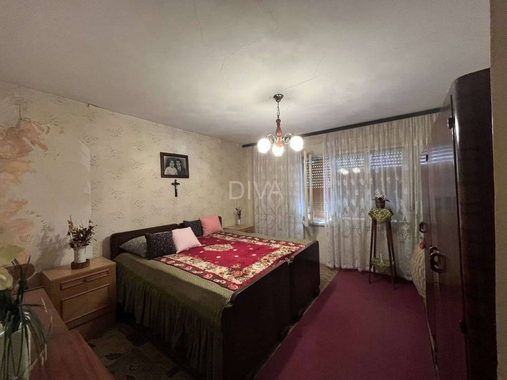 One-storey house, Sale, Garčin, Vrhovina