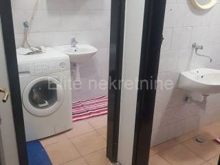 Flat in a building, Rent, Rijeka, Istok