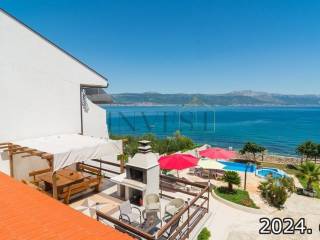 House by the sea, Sale, Split - Okolica, Slatine