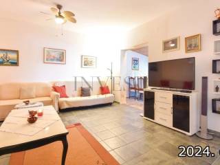 House by the sea, Sale, Split - Okolica, Slatine
