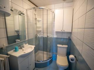House with apartments, Sale, Vir, Vir