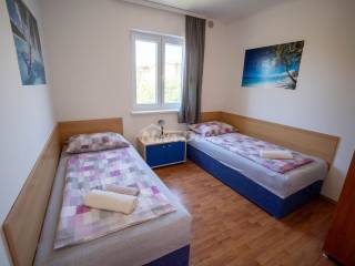 House with apartments, Sale, Vir, Vir