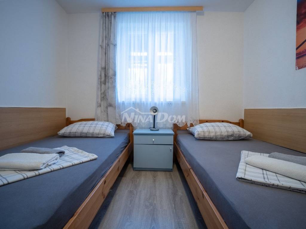 House with apartments, Sale, Vir, Vir