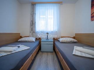 House with apartments, Sale, Vir, Vir