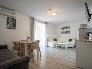 House with apartments, Sale, Vir, Vir
