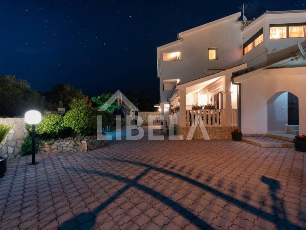 House by the sea, Sale, Marina, Vinišće