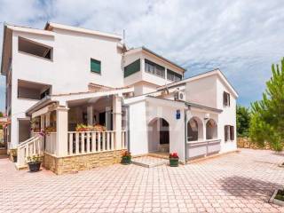 House by the sea, Sale, Marina, Vinišće