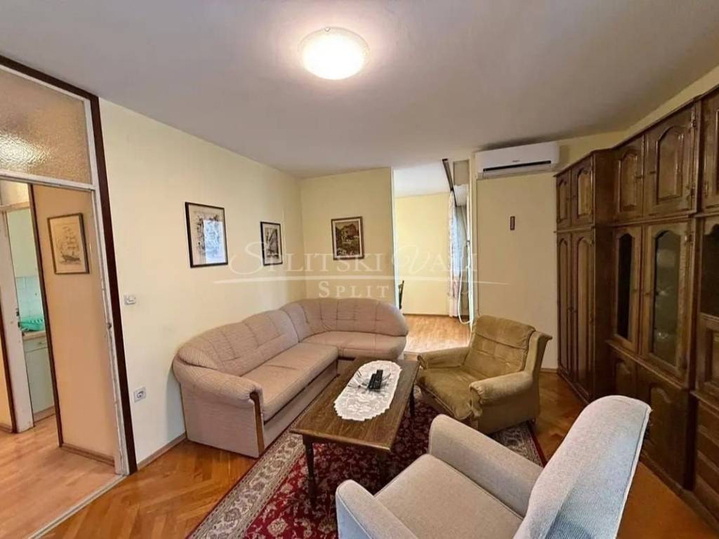 Flat in a building, Sale, Split, Split