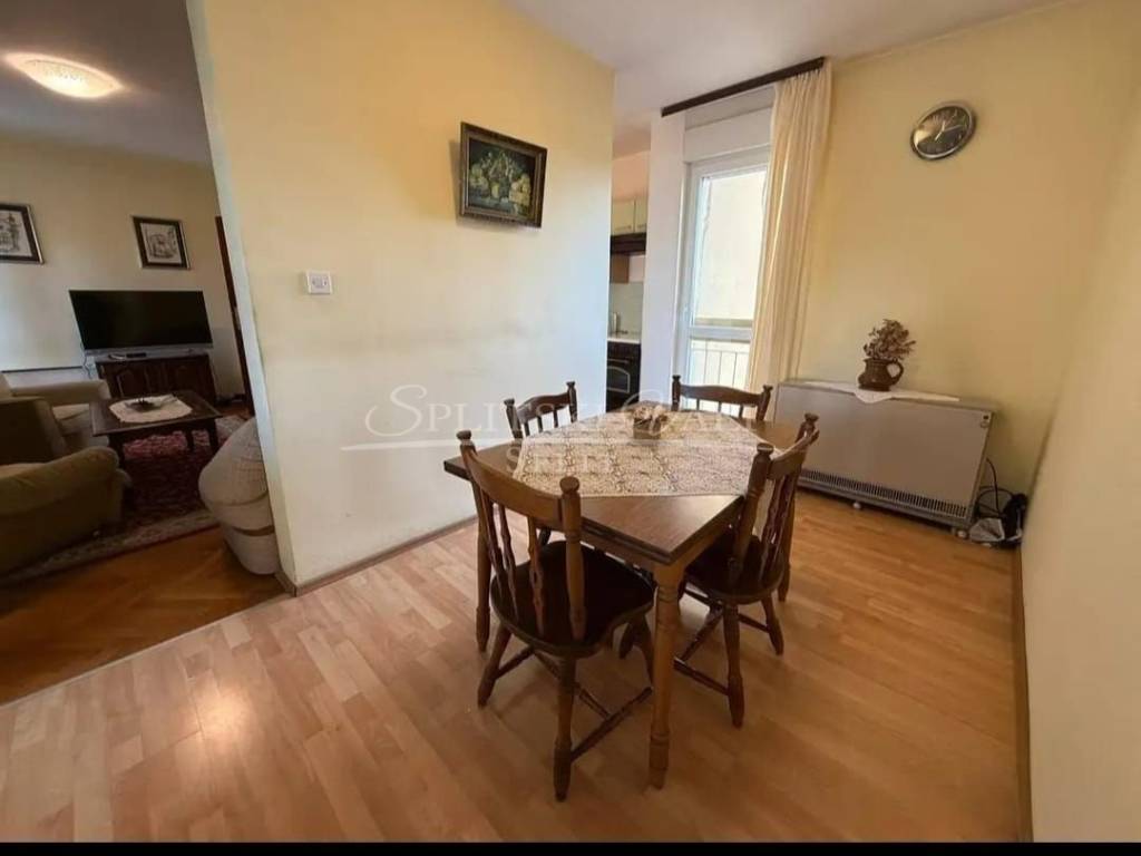 Flat in a building, Sale, Split, Split