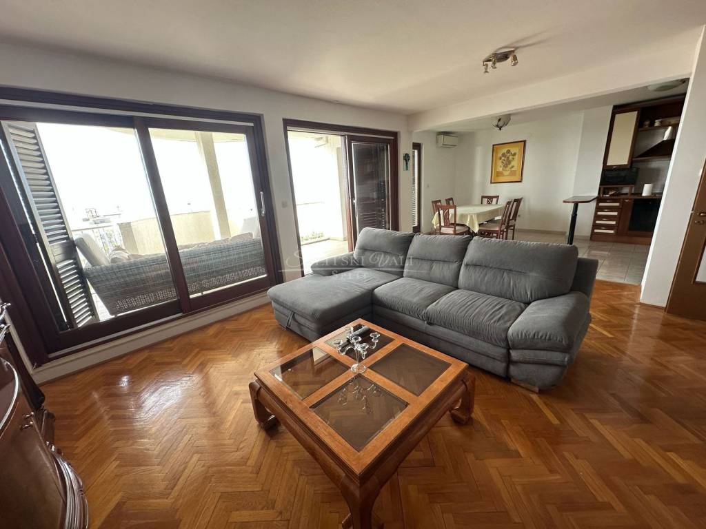 Flat in a building, Rent, Split, Split