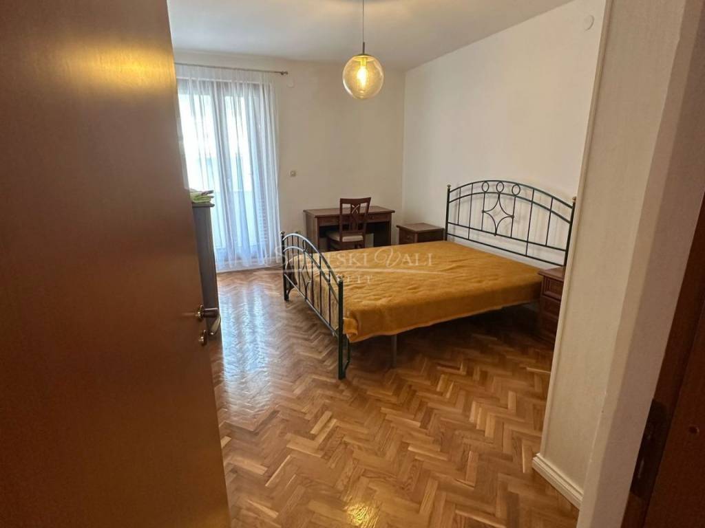 Flat in a building, Rent, Split, Split