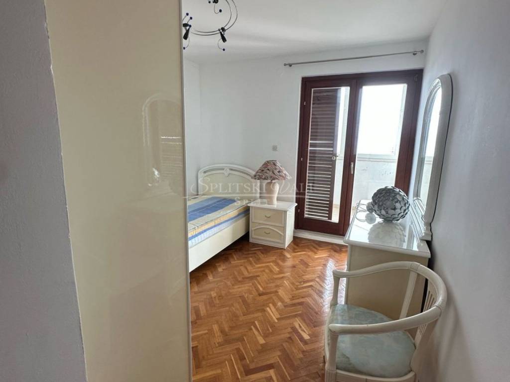 Flat in a building, Rent, Split, Split