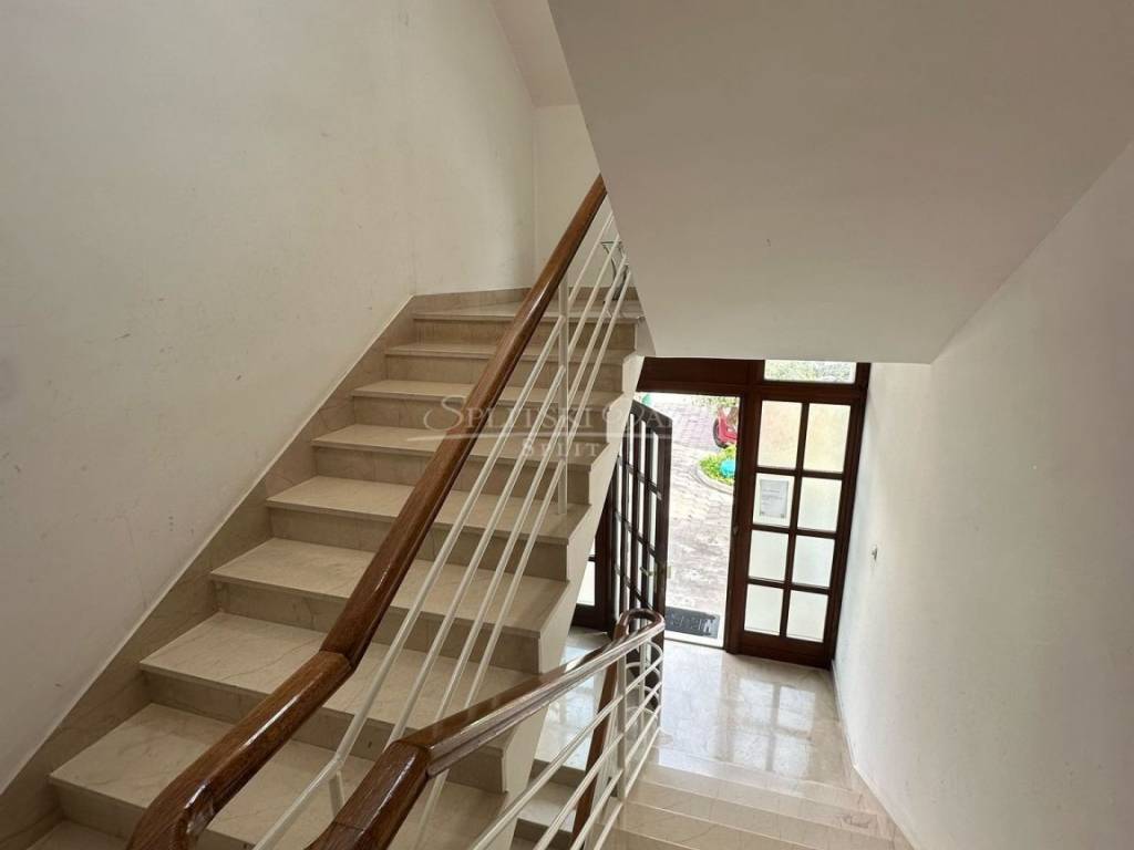 Flat in a building, Rent, Split, Split