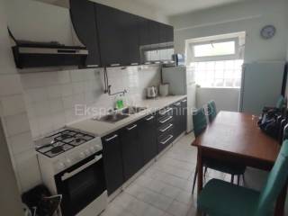 Flat in a house, Sale, Split, Split